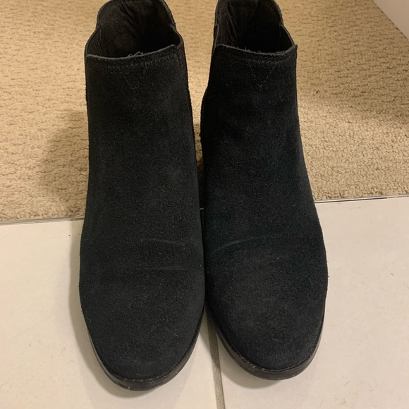 TOMS Ella Suede Boots - Picture 4 of 8